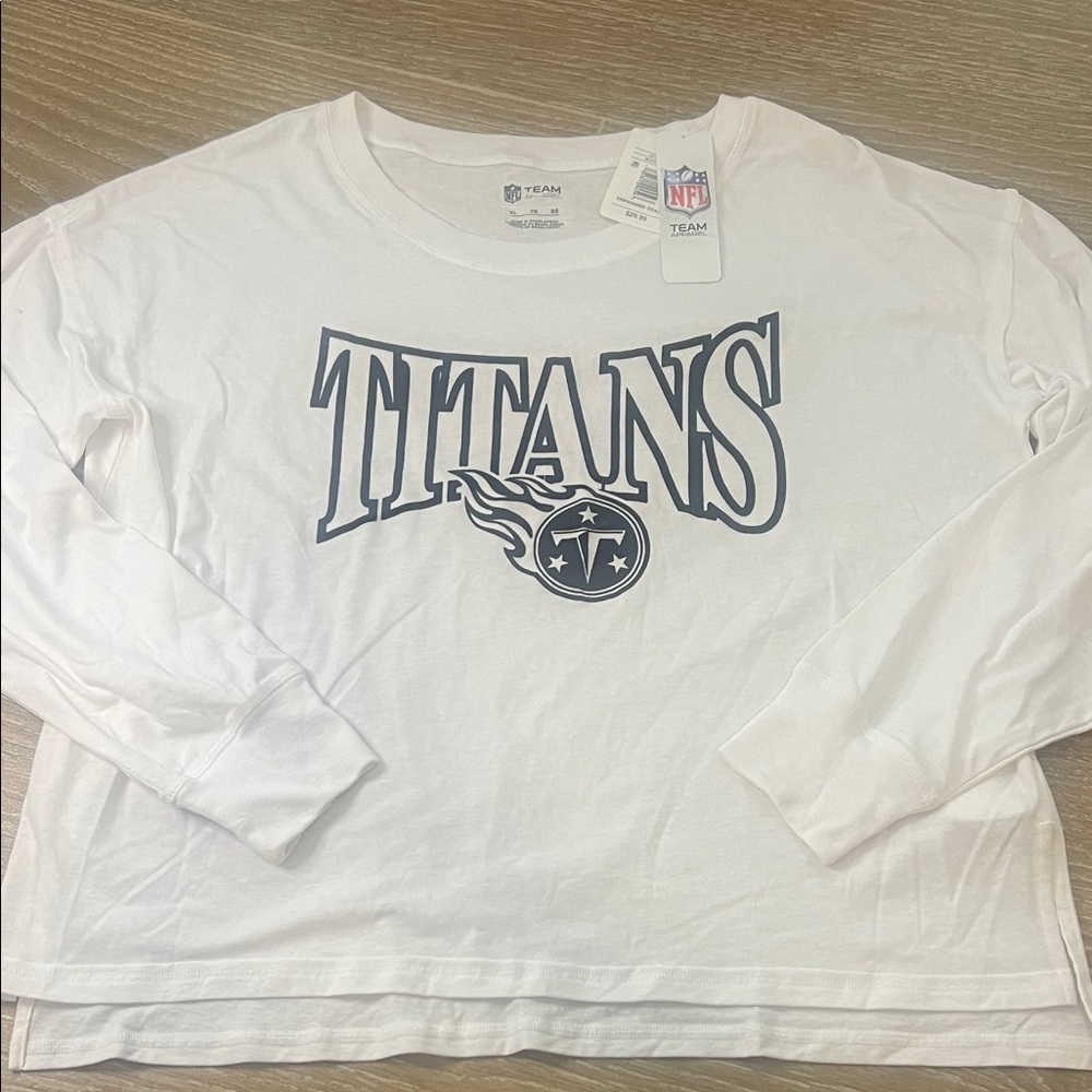 NFL Titans Women’s White Long Sleeve Tee
